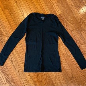 black cotton long sleeve shirt